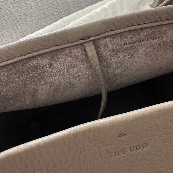 The Row Park Tote Bag Medium Grain Leather Dark Taupe - Picture 6 of 8